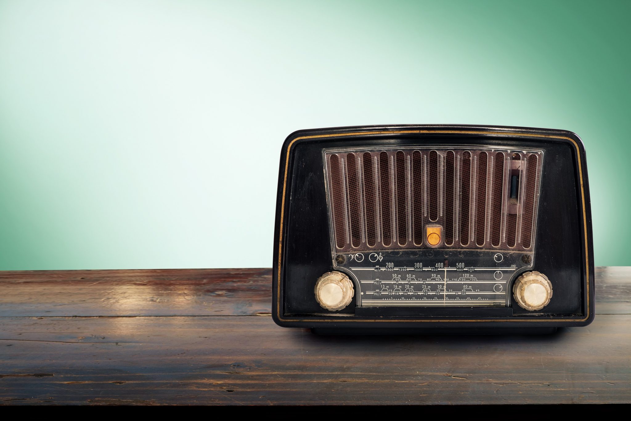 Who Invented the Radio & Radio Broadcasting?