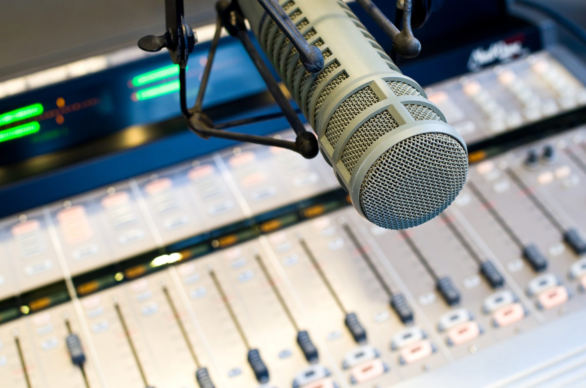 Five Rookie Mistakes to Avoid During Radio Broadcasts