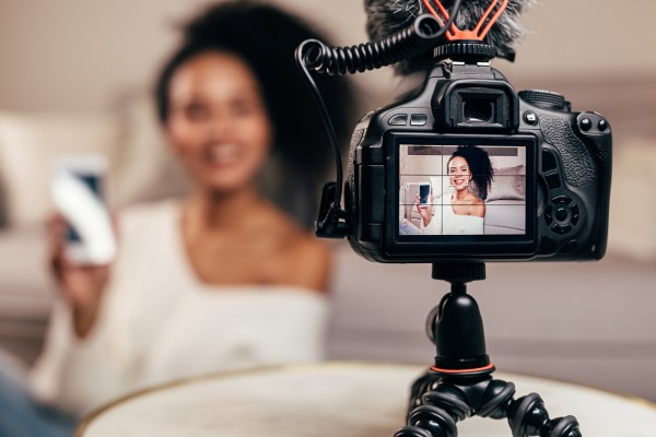 Get Your Viewers to Know You Better with These 5 Vlog Ideas